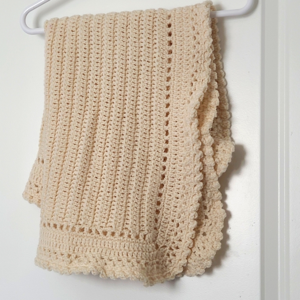 Vintage baby afghan off white handmade